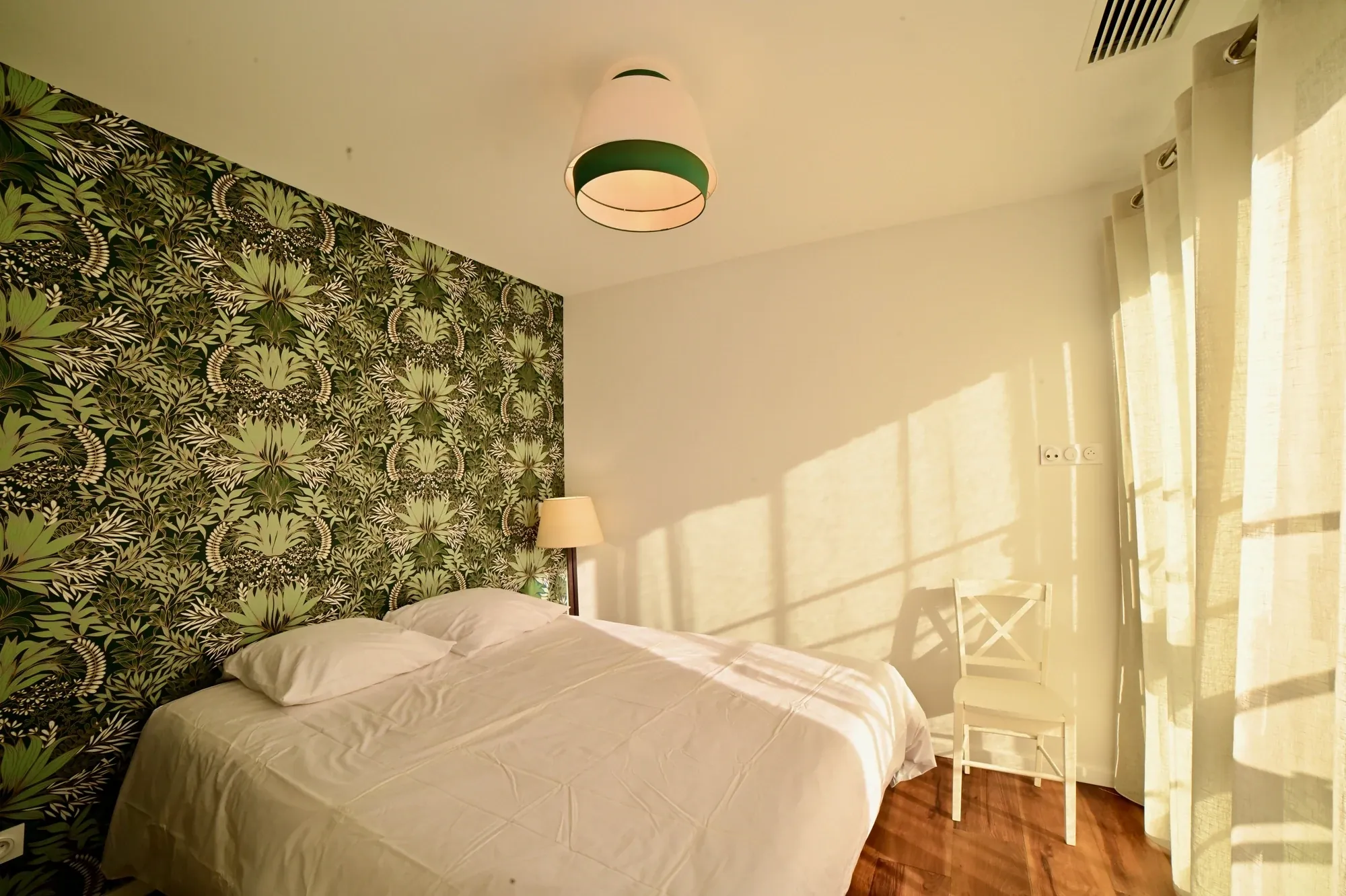 Chambre 2 avec lit queen size