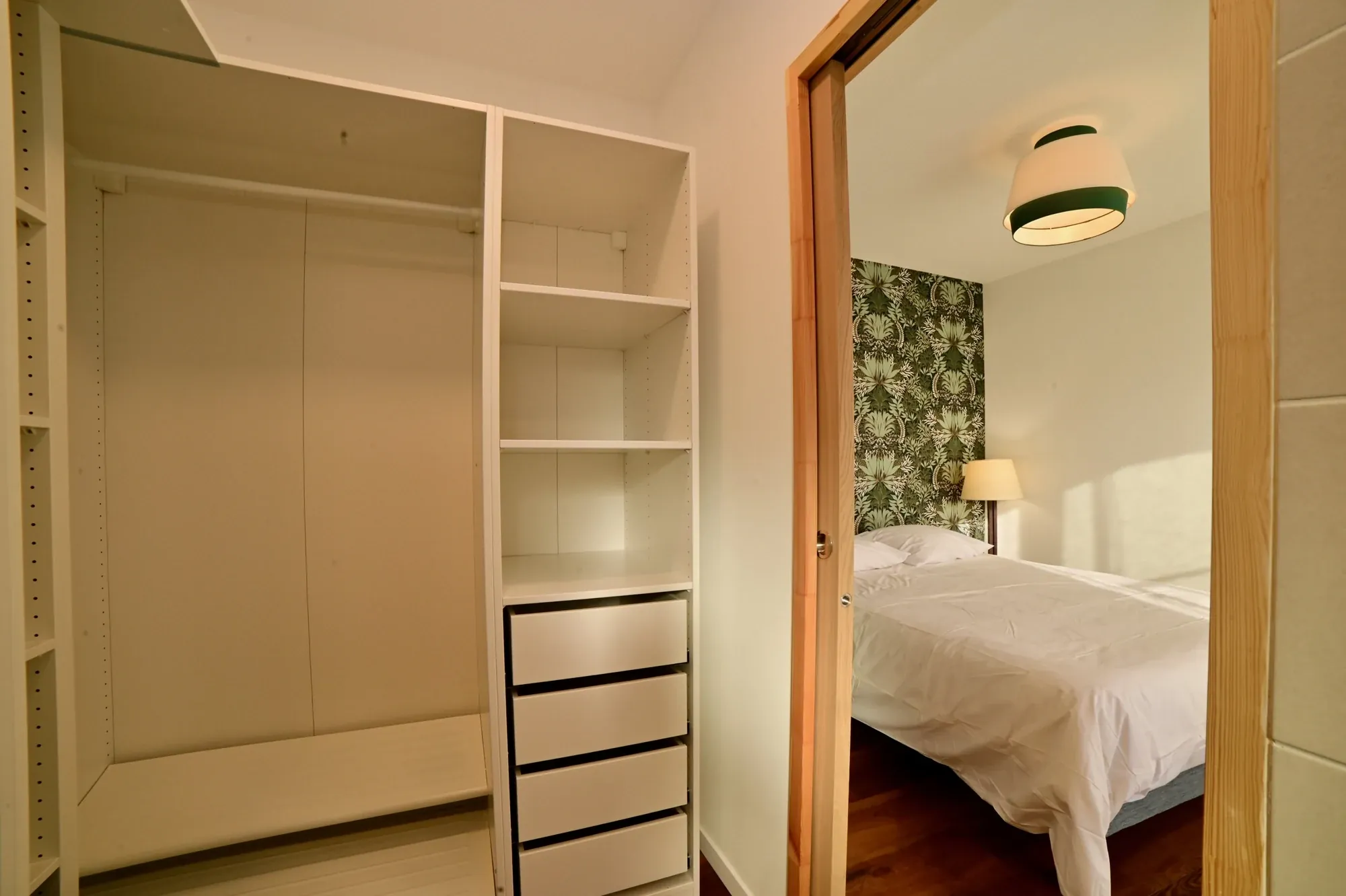 Chambre 2 avec lit queen size