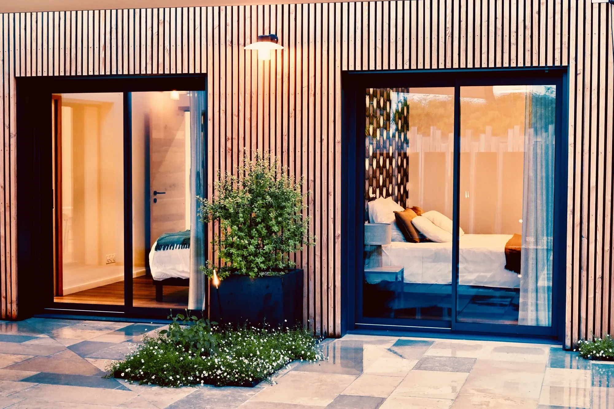 Chambre ouvrant sur une terrasse privative